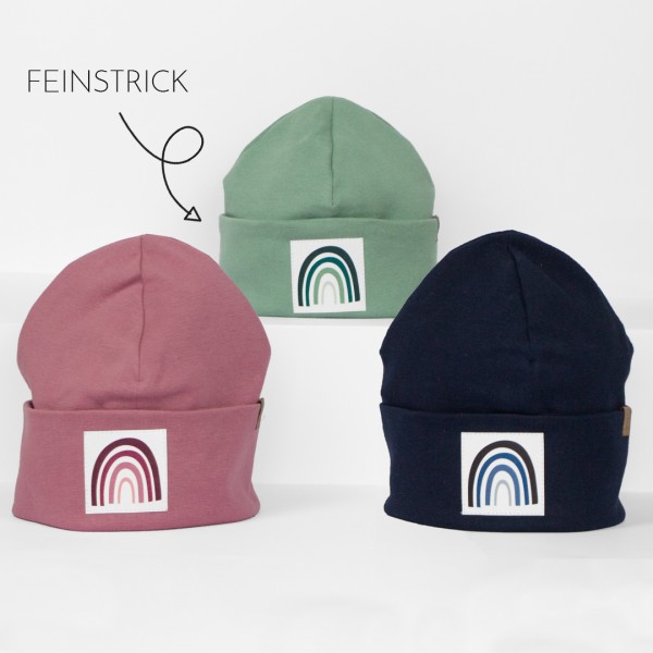 Feinstrick Mütze mit Regenbogen in grün, blau oder rosa
